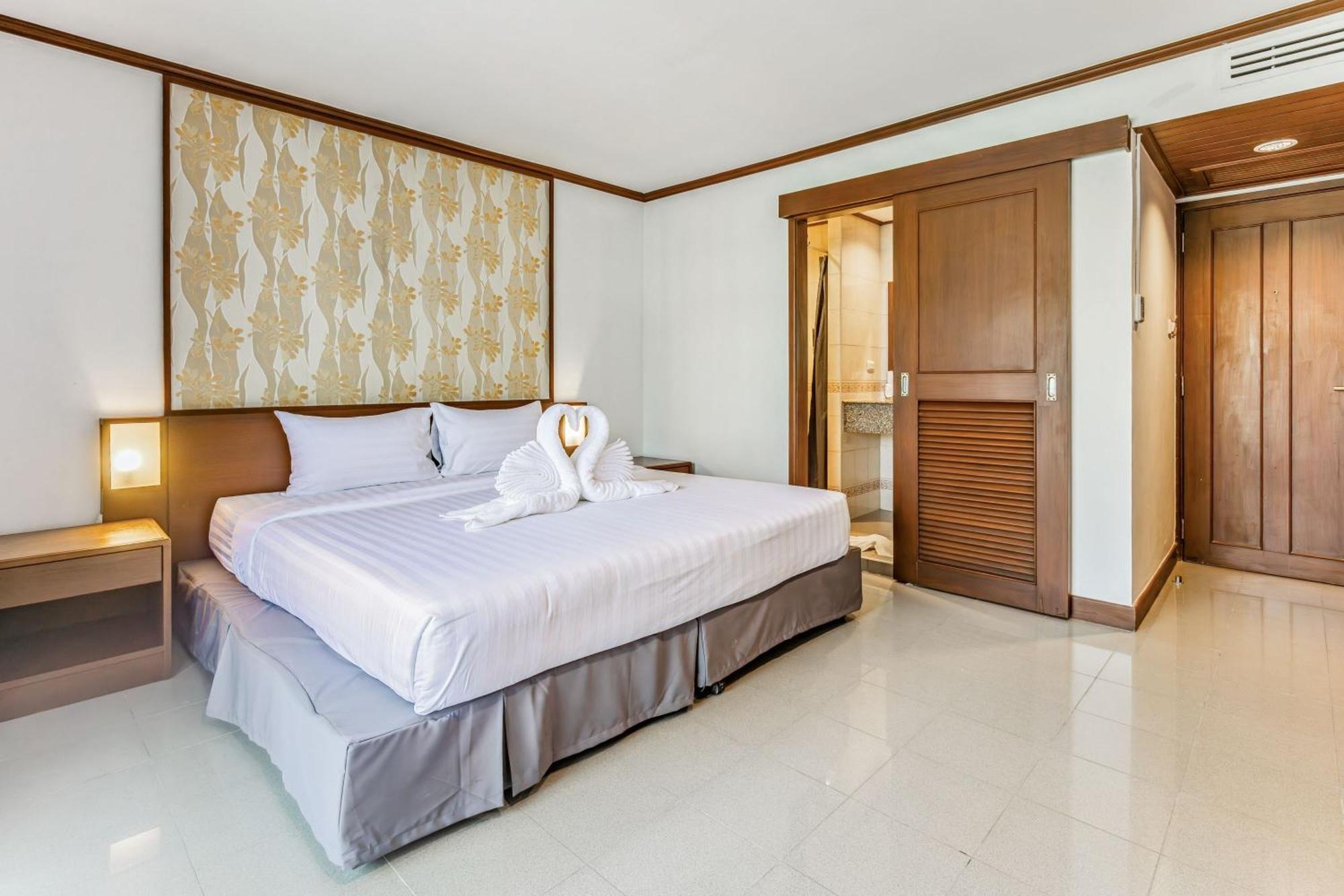 Rattana Beach Hotel Karon الغرفة الصورة