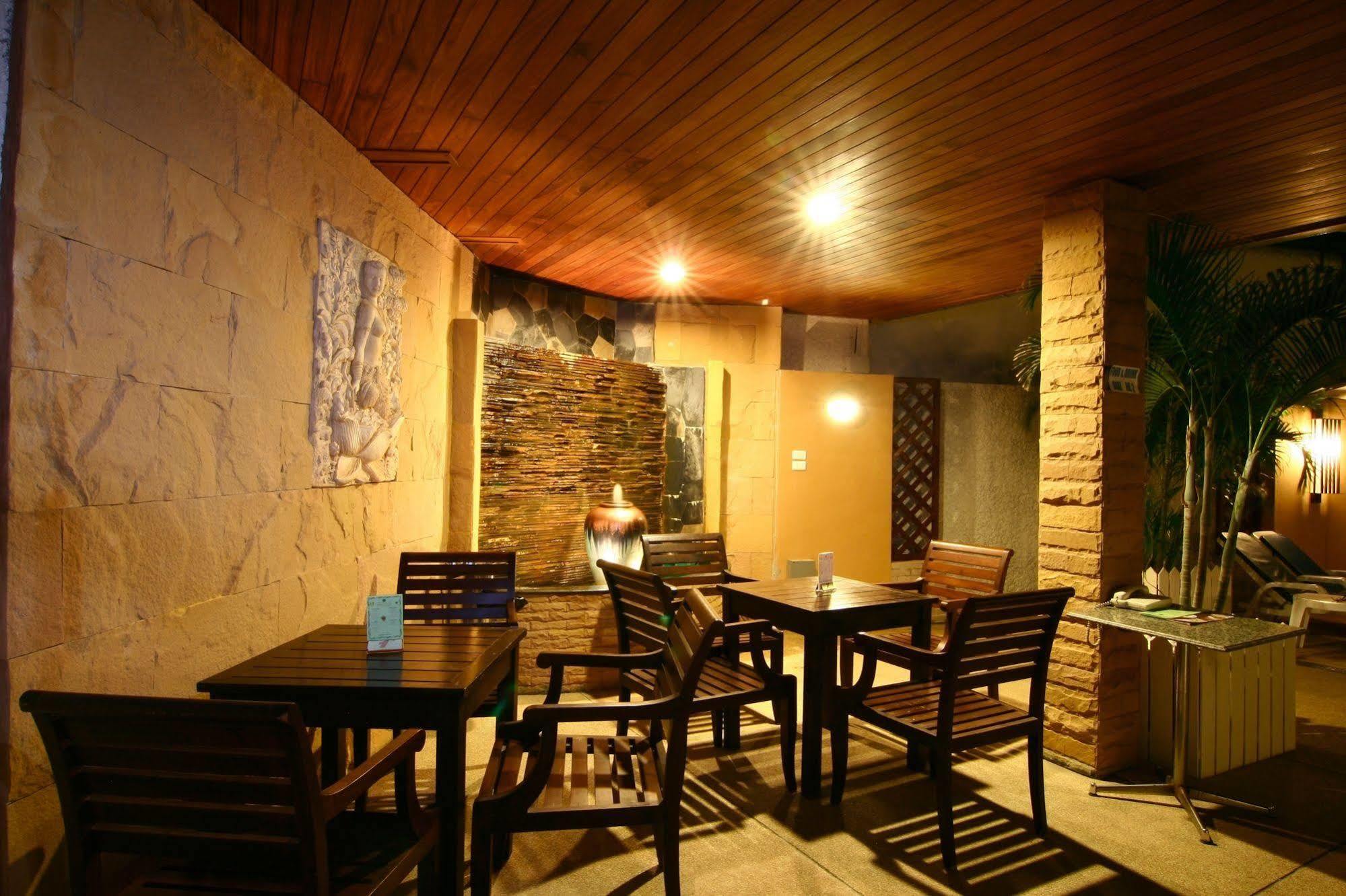 Rattana Beach Hotel Karon المظهر الخارجي الصورة